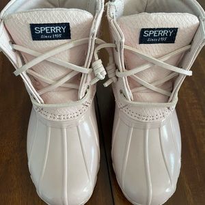 Girls size 11 pink saltwater boots